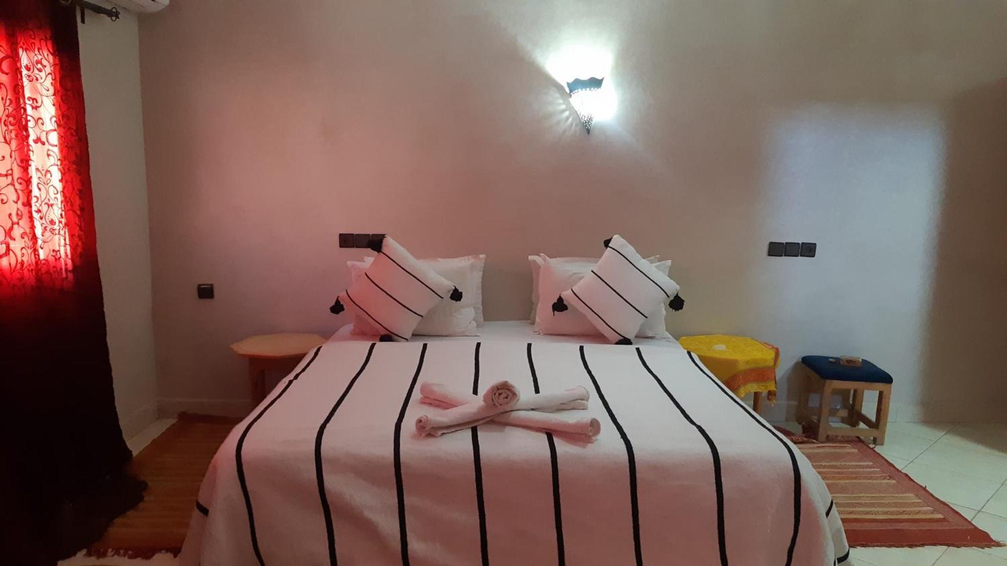 Hotel Restaurant Dar Al Madina Tinghir Екстериор снимка